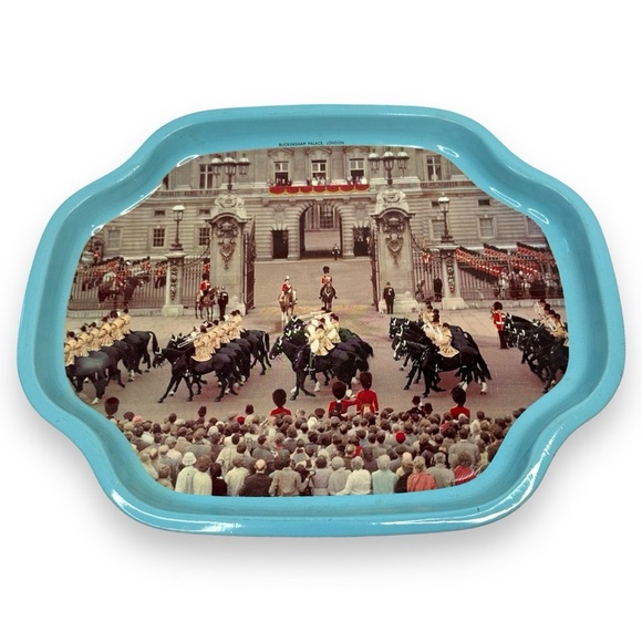 Buckingham Palace Decorative Tin Tray Worcester Ware - Picture 1 of 12